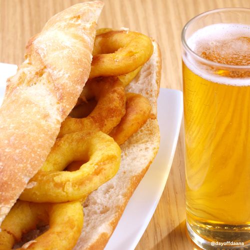 Experimentar um autêntico bocadillo de calamares com cerveja é uma das delícias em Madrid
