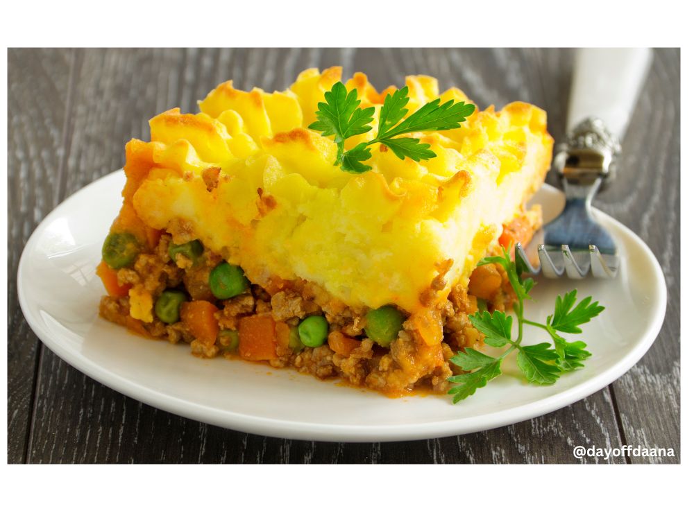 torta de carne com batata prato de torta de carne com pure prato pareceido com escondidinho do brasil de batas em cima, com legumes ao meio