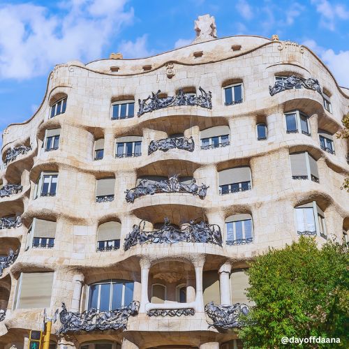 Casa Mila, feita de rochas e ferros em Barcelona