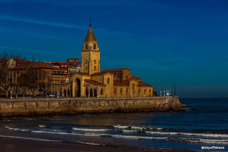 O que fazer em Asturias- Gijon durante a noite Gijón à noite: uma das maiores cidades das Astúrias