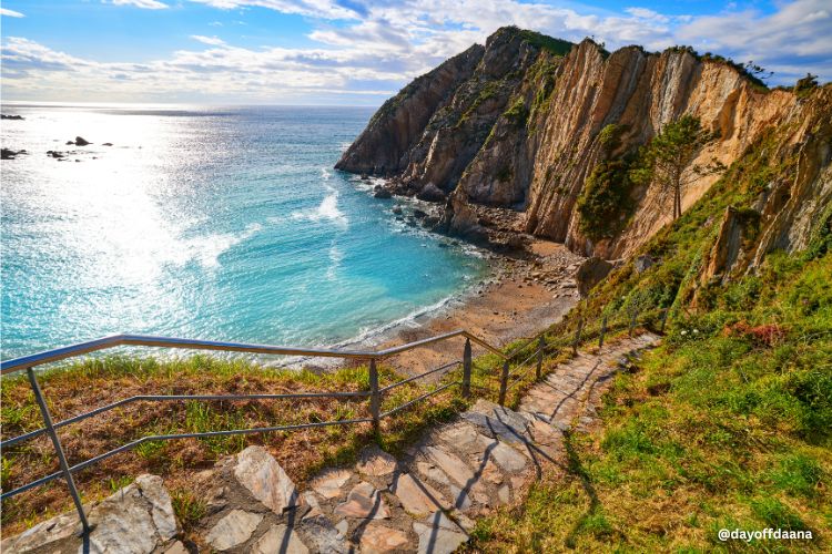 O que fazer em Asturias -Praia del silencio Praia del Silencio: uma excelente opção do que fazer nas Astúrias