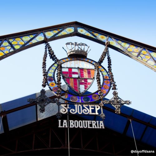 Placa de entrada do Mercado La Boqueria- uma opcao do que fazer em Barcelona