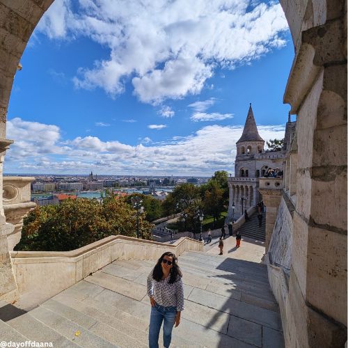 Bastião dos Pescadores com o Danúbio ao fundo — um lugar para admirar cada detalhe e reservar algumas horas para curtir a vista e o monumento.