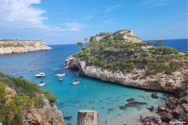 Praia em Palma de Mallorca, verao na europa